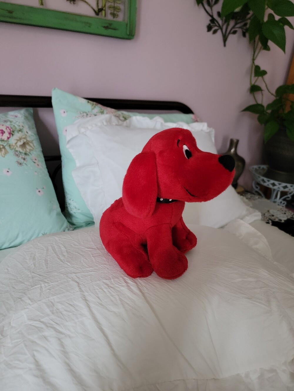 Clifford The Big Red Dog Plush Toy - Picture 2 of 9